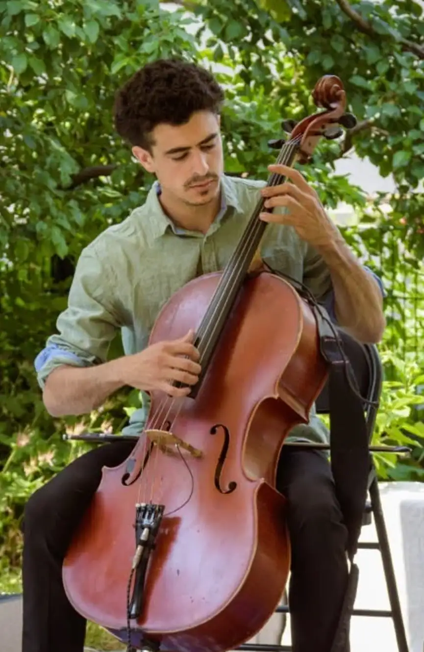 Gabriel Vergelin Soler with cello